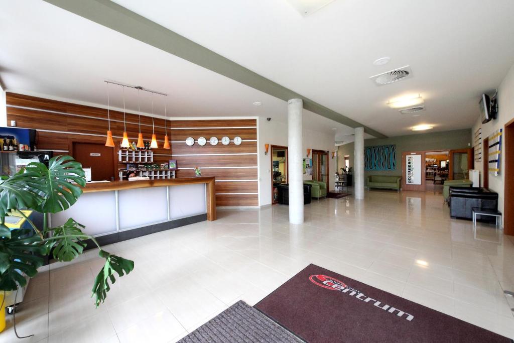 Hotel S-Centrum Бенешов Екстериор снимка