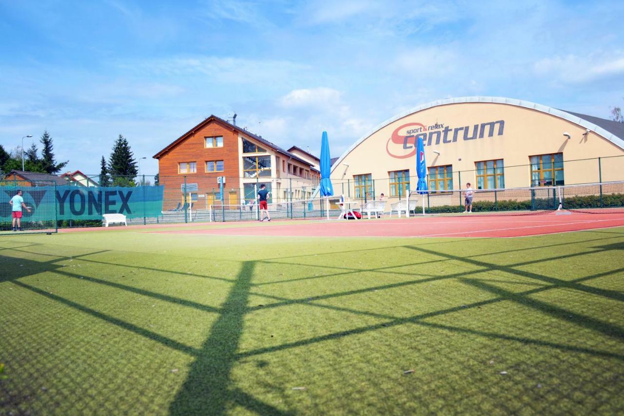 Hotel S-Centrum Бенешов Екстериор снимка